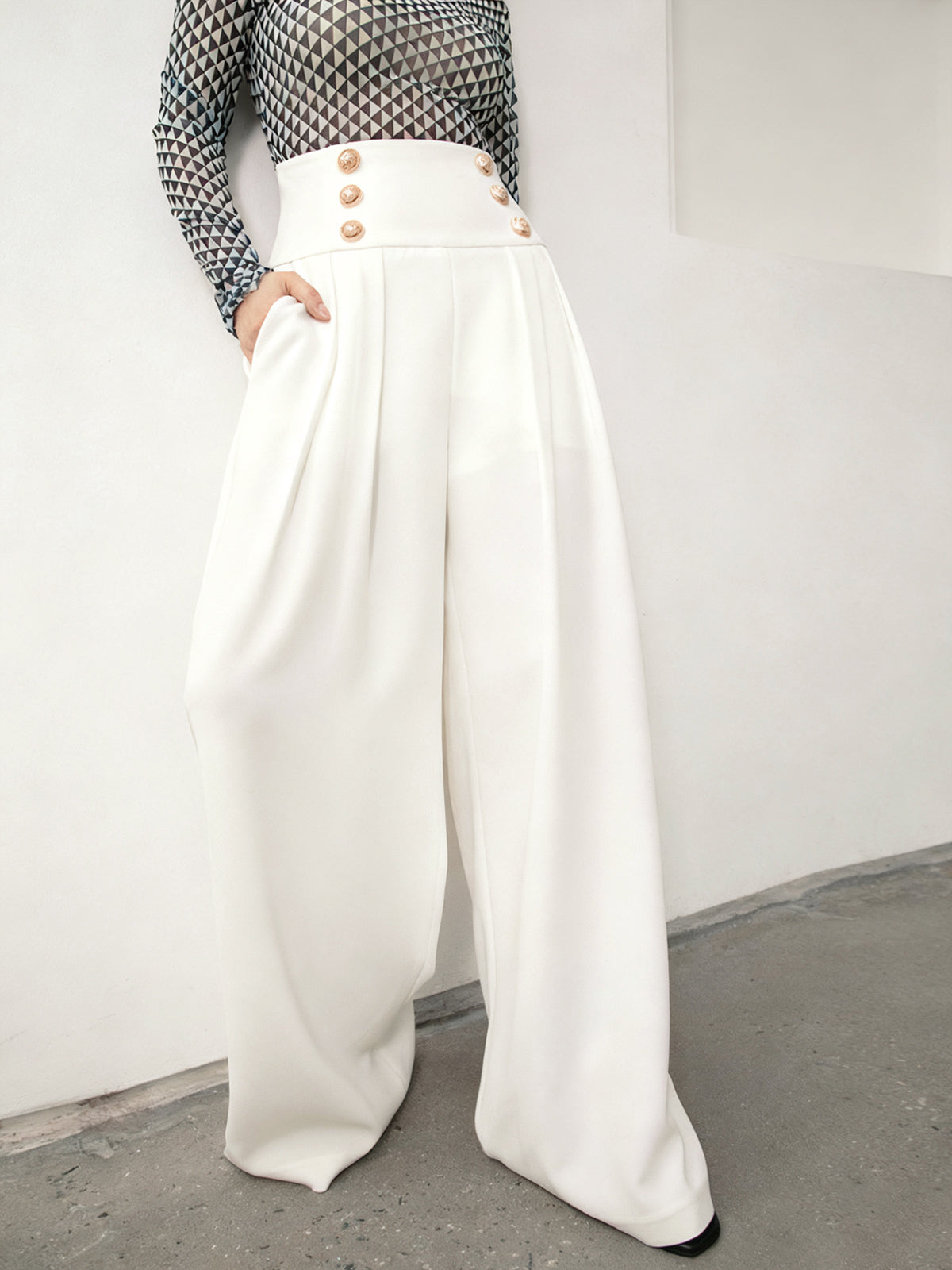 High-Waist Metal Detail Wide-Leg Pants